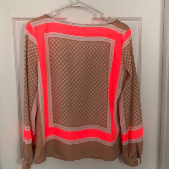 Top - Picture 3 of 3